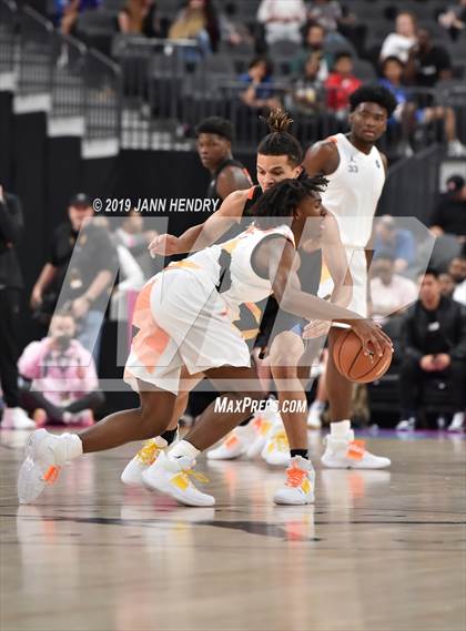 Thumbnail 3 in Jordan Brand Classic photogallery.