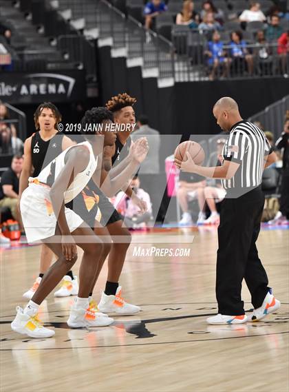 Thumbnail 3 in Jordan Brand Classic photogallery.