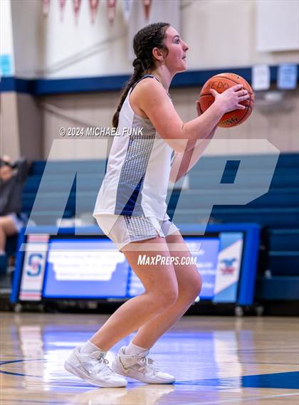 Thumbnail 1 in Credo vs. Branson photogallery.