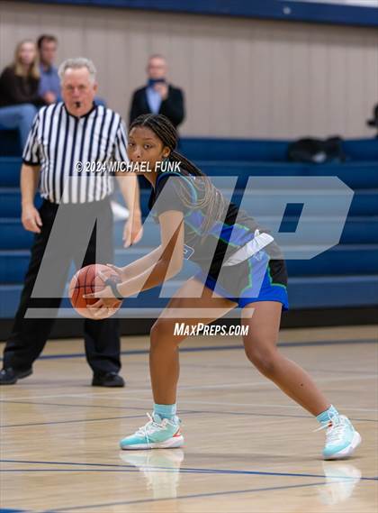 Thumbnail 3 in Credo vs. Branson photogallery.