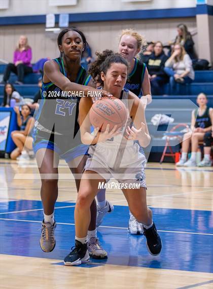 Thumbnail 3 in Credo vs. Branson photogallery.