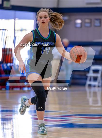 Thumbnail 3 in Credo vs. Branson photogallery.