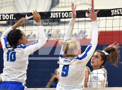 Thumbnail 1 in Xavier College Prep vs. La Costa Canyon (Durango Fall Classic) photogallery.