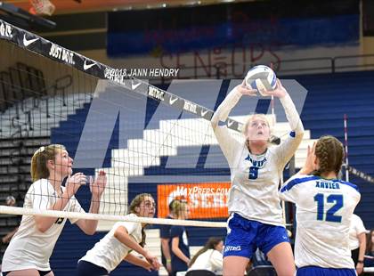 Thumbnail 2 in Xavier College Prep vs. La Costa Canyon (Durango Fall Classic) photogallery.