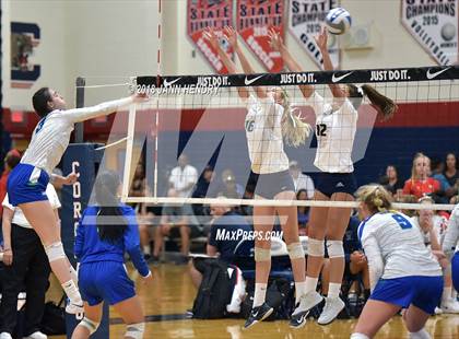 Thumbnail 3 in Xavier College Prep vs. La Costa Canyon (Durango Fall Classic) photogallery.