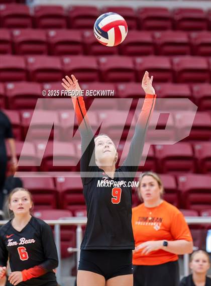 Thumbnail 2 in Tom Bean vs. Bells (Hwy 75 Volleyfest) photogallery.