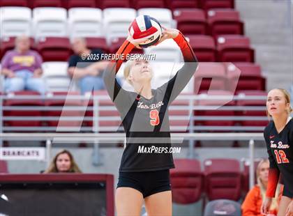 Thumbnail 2 in Tom Bean vs. Bells (Hwy 75 Volleyfest) photogallery.