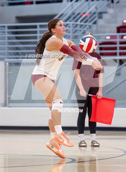 Thumbnail 2 in Tom Bean vs. Bells (Hwy 75 Volleyfest) photogallery.