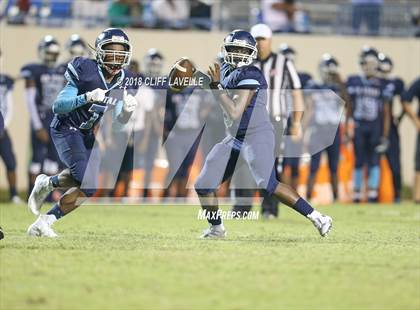 Thumbnail 2 in Stall vs. Philip Simmons (Sertoma Classic) photogallery.