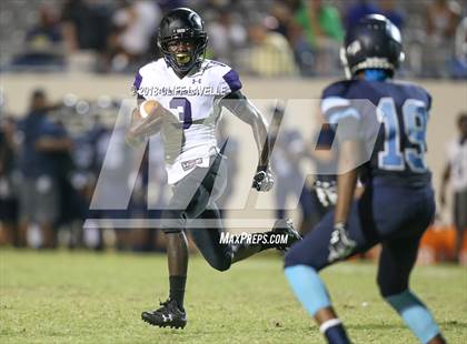 Thumbnail 2 in Stall vs. Philip Simmons (Sertoma Classic) photogallery.