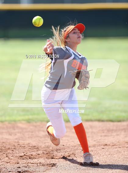Thumbnail 1 in Saguaro vs. Browne photogallery.