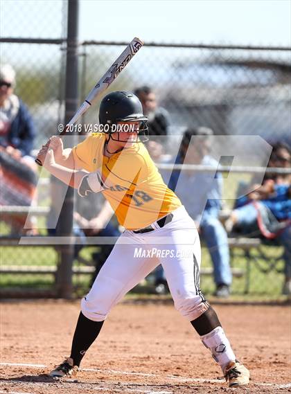 Thumbnail 2 in Saguaro vs. Browne photogallery.