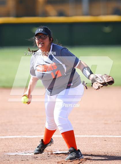 Thumbnail 2 in Saguaro vs. Browne photogallery.