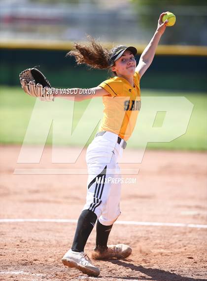 Thumbnail 2 in Saguaro vs. Browne photogallery.