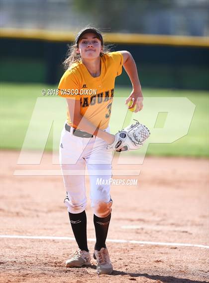 Thumbnail 2 in Saguaro vs. Browne photogallery.