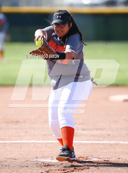Thumbnail 1 in Saguaro vs. Browne photogallery.