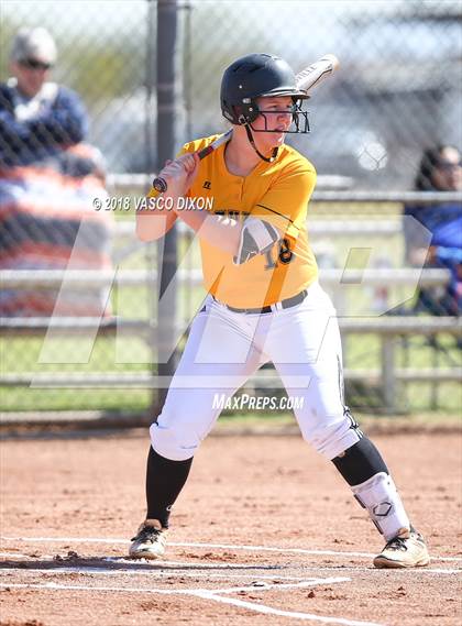 Thumbnail 2 in Saguaro vs. Browne photogallery.