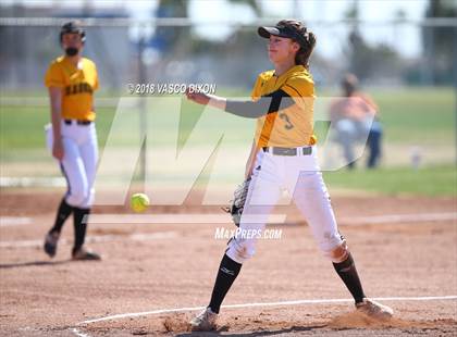 Thumbnail 2 in Saguaro vs. Browne photogallery.