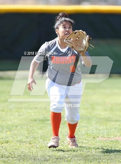 Thumbnail 3 in Saguaro vs. Browne photogallery.