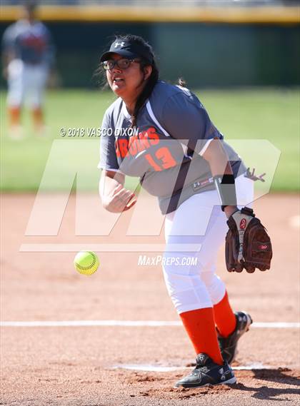 Thumbnail 1 in Saguaro vs. Browne photogallery.