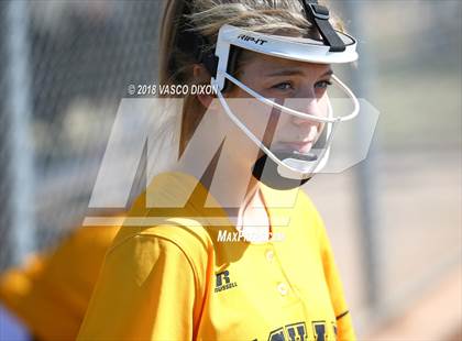 Thumbnail 2 in Saguaro vs. Browne photogallery.