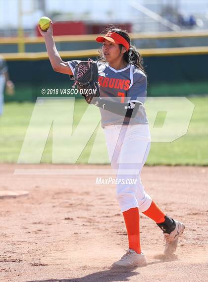 Thumbnail 1 in Saguaro vs. Browne photogallery.