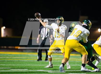 Thumbnail 1 in Royal @ Moorpark photogallery.