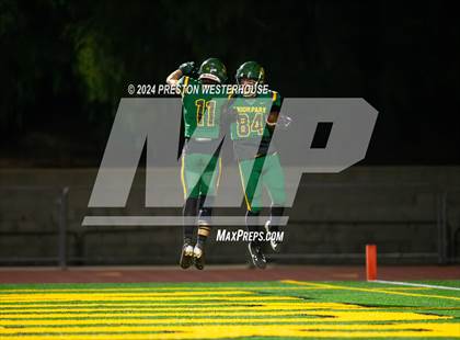 Thumbnail 3 in Royal @ Moorpark photogallery.