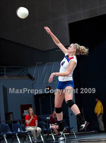 Thumbnail 3 in La Jolla Country Day vs Christian Brothers (CIF D4 State Final) photogallery.