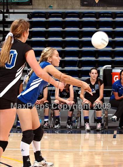 Thumbnail 2 in La Jolla Country Day vs Christian Brothers (CIF D4 State Final) photogallery.