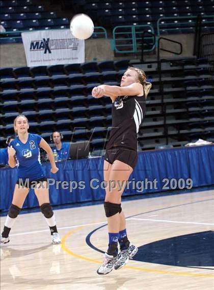 Thumbnail 2 in La Jolla Country Day vs Christian Brothers (CIF D4 State Final) photogallery.