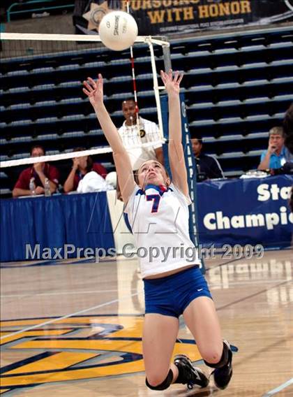Thumbnail 2 in La Jolla Country Day vs Christian Brothers (CIF D4 State Final) photogallery.