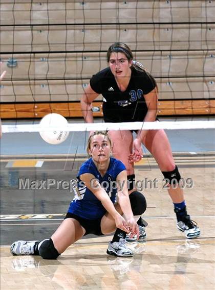 Thumbnail 2 in La Jolla Country Day vs Christian Brothers (CIF D4 State Final) photogallery.