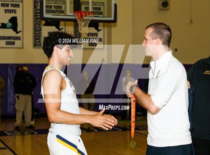 Thumbnail 2 in Warwick vs. Our Lady of Lourdes (Section 9 Class AA Final) photogallery.