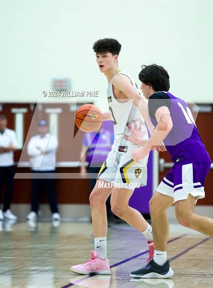 Thumbnail 3 in Warwick vs. Our Lady of Lourdes (Section 9 Class AA Final) photogallery.