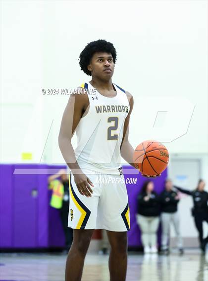 Thumbnail 2 in Warwick vs. Our Lady of Lourdes (Section 9 Class AA Final) photogallery.
