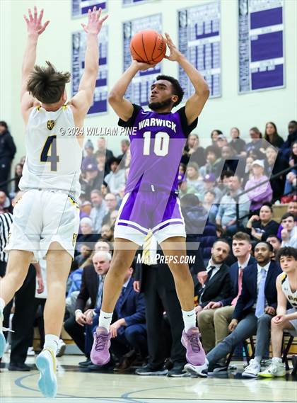 Thumbnail 2 in Warwick vs. Our Lady of Lourdes (Section 9 Class AA Final) photogallery.