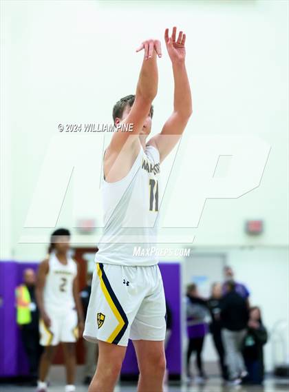 Thumbnail 1 in Warwick vs. Our Lady of Lourdes (Section 9 Class AA Final) photogallery.