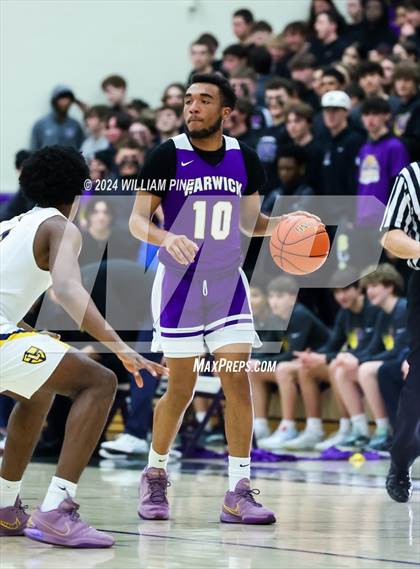Thumbnail 3 in Warwick vs. Our Lady of Lourdes (Section 9 Class AA Final) photogallery.