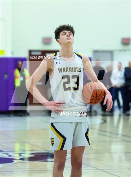 Thumbnail 2 in Warwick vs. Our Lady of Lourdes (Section 9 Class AA Final) photogallery.