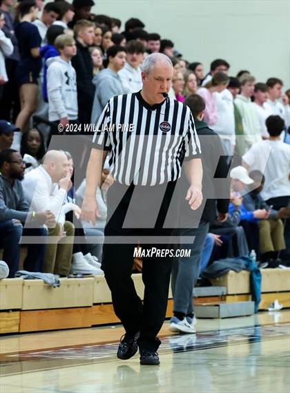 Thumbnail 1 in Warwick vs. Our Lady of Lourdes (Section 9 Class AA Final) photogallery.