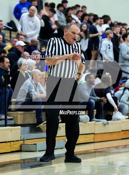 Thumbnail 3 in Warwick vs. Our Lady of Lourdes (Section 9 Class AA Final) photogallery.