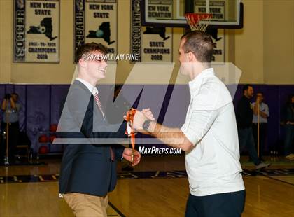 Thumbnail 1 in Warwick vs. Our Lady of Lourdes (Section 9 Class AA Final) photogallery.