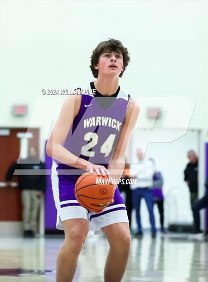 Thumbnail 2 in Warwick vs. Our Lady of Lourdes (Section 9 Class AA Final) photogallery.