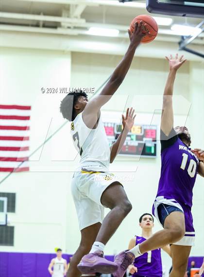 Thumbnail 1 in Warwick vs. Our Lady of Lourdes (Section 9 Class AA Final) photogallery.