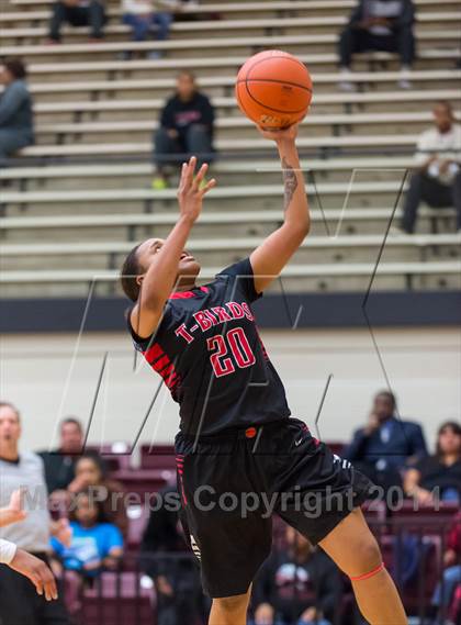 Thumbnail 1 in Brandeis vs. Wagner (UIL 5A Bi-District Playoff) photogallery.
