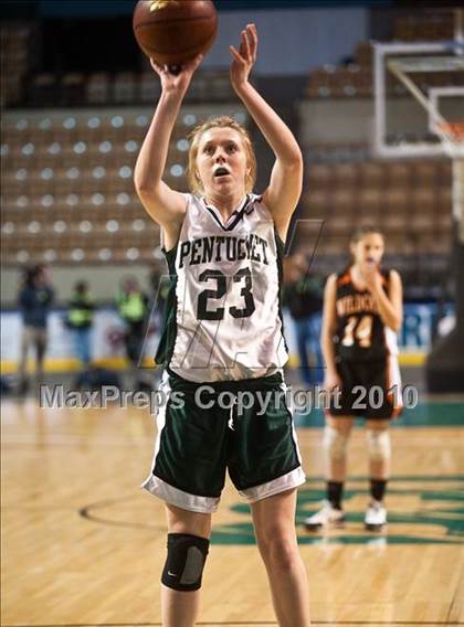 Thumbnail 3 in Lee vs. Pentucket Regional (MIAA D3 Final) photogallery.