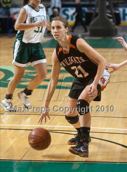Thumbnail 2 in Lee vs. Pentucket Regional (MIAA D3 Final) photogallery.