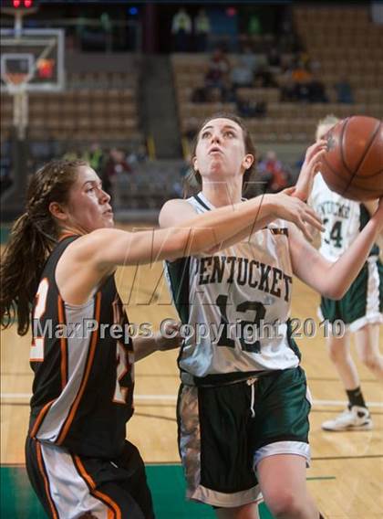 Thumbnail 3 in Lee vs. Pentucket Regional (MIAA D3 Final) photogallery.