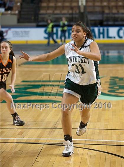 Thumbnail 2 in Lee vs. Pentucket Regional (MIAA D3 Final) photogallery.